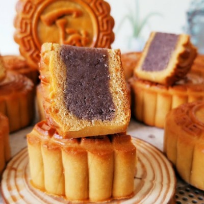 Bánh Trung thu nhân đậu đỏ