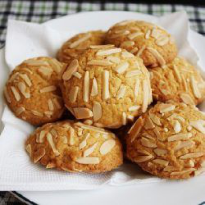 Bánh quy dừa hạnh nhân