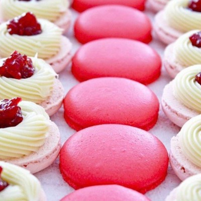 Macaron Dâu Tây