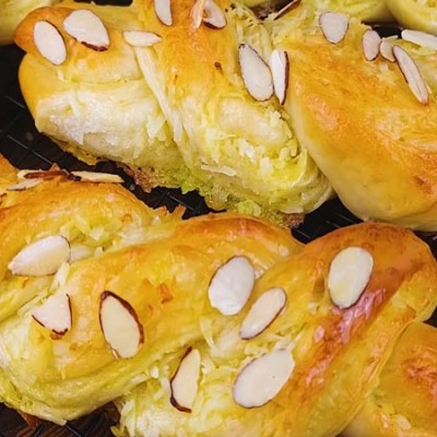 Bánh mì nhân dừa